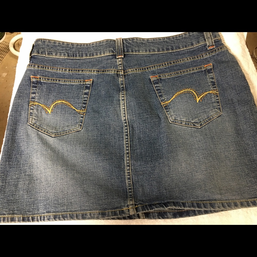 Lei denim mini skirt
